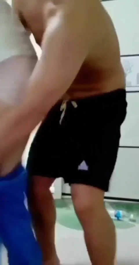 clip-sex-trung-e-sinh-vien-bi-cha-duong-du-tai-nha