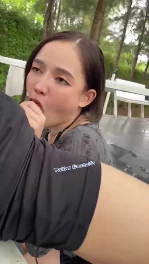 ghe-dam-vu-tron-nung-lon-di-du-lich-cung-ck-con-ga-ng-la-du-public-ban-tinh-len-mat